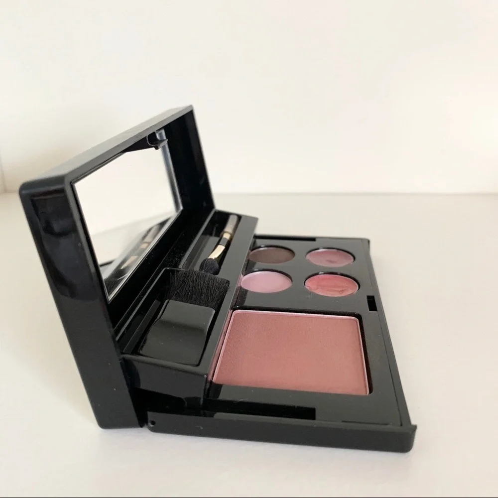 Elizabeth Arden palette